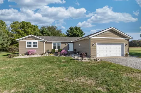 6386 Zane Trail Rd, Circleville, OH 43113