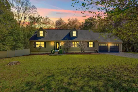 1408 Hanley Rd, Jackson, OH 45640