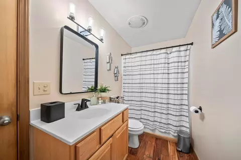 Bath - 4415 Maple Grove Rd, Marion, OH 43302 photo 1 of 5