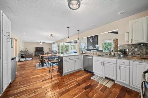 Kitchen - 4415 Maple Grove Rd, Marion, OH 43302 photo 2 of 3