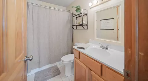 Bath - 4415 Maple Grove Rd, Marion, OH 43302 photo 4 of 5