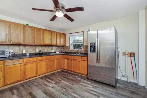216 E Mill St, Circleville, OH 43113 photo 14