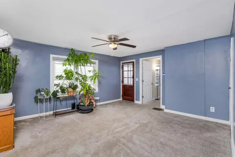 216 E Mill St, Circleville, OH 43113 photo 11