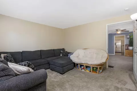 216 E Mill St, Circleville, OH 43113 photo 17