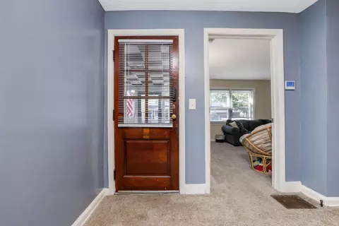 216 E Mill St, Circleville, OH 43113 photo 7