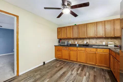 216 E Mill St, Circleville, OH 43113 photo 13