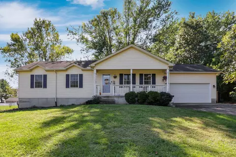 2630 Glenn Cir, Zanesville, OH 43701