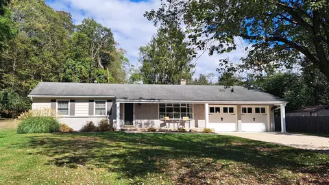 48 Denison Ct, Granville, OH 43023