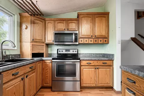 Kitchen - 712 Maclam Dr, Columbus, OH 43204 photo 1 of 3
