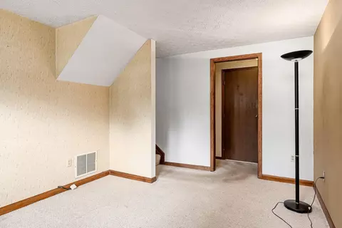 Living - 712 Maclam Dr, Columbus, OH 43204 photo 5 of 5