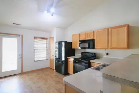 2193 Rustic Ledge Dr, Columbus, OH 43219