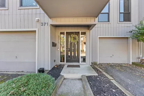 371 Olentangy Forest Dr #6C, Columbus, OH 43214
