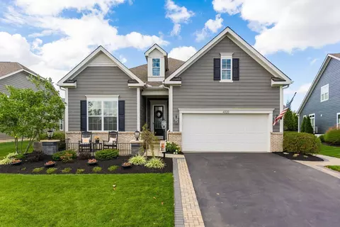 4320 Mcalister Park Dr, Westerville, OH 43082