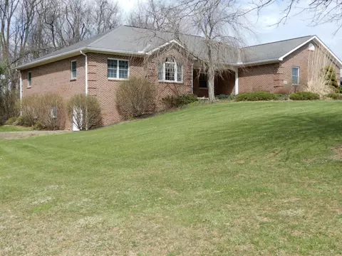 14835 Indian Hills Rd, Mount Vernon, OH 43050