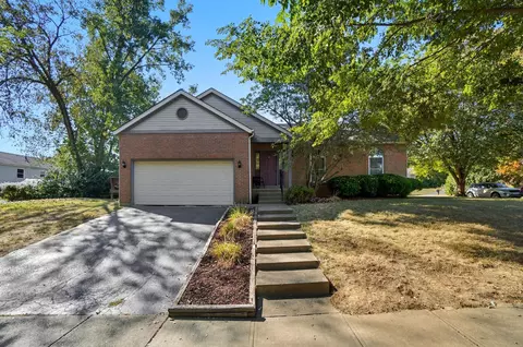 2961 Pinecone Ln, Columbus, OH 43231