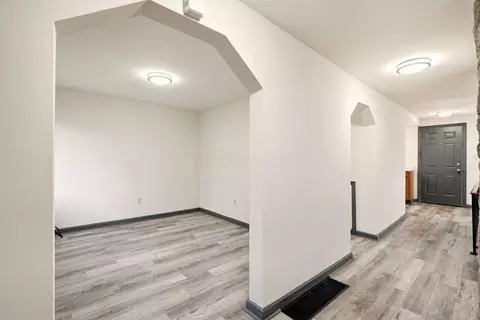 Entry Way - 879 E 4th Ave, Columbus, OH 43201 photo 1 of 2