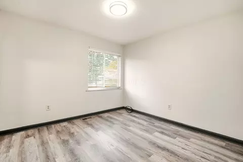 Bedroom - 879 E 4th Ave, Columbus, OH 43201 photo 4 of 8
