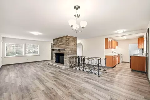 Living - 879 E 4th Ave, Columbus, OH 43201 photo 5 of 7