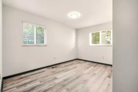 Bedroom - 879 E 4th Ave, Columbus, OH 43201 photo 7 of 8