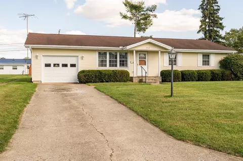 214 Buckeye Rd, Washington Court House, OH 43160