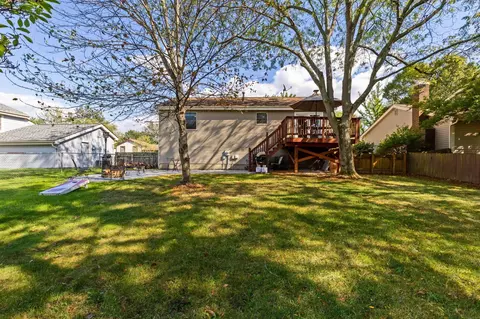Exterior - 4017 Declaration Dr, Columbus, OH 43230 photo 3 of 8