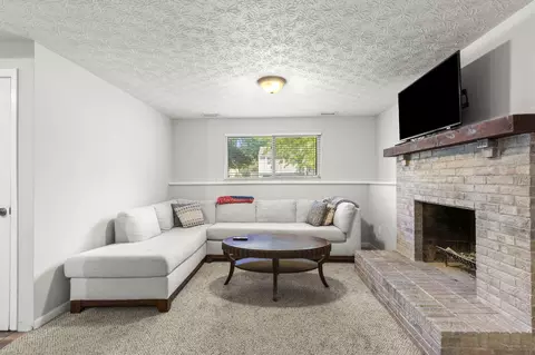 Living - 4017 Declaration Dr, Columbus, OH 43230 photo 2 of 2