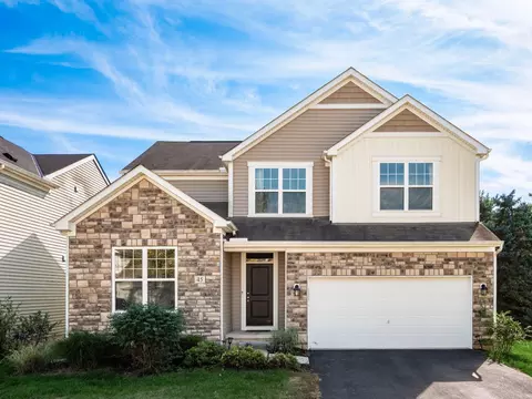 45 Gold Meadow Dr, Lewis Center, OH 43035