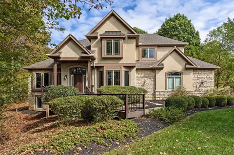 5605 Streamside Dr, Galena, OH 43021