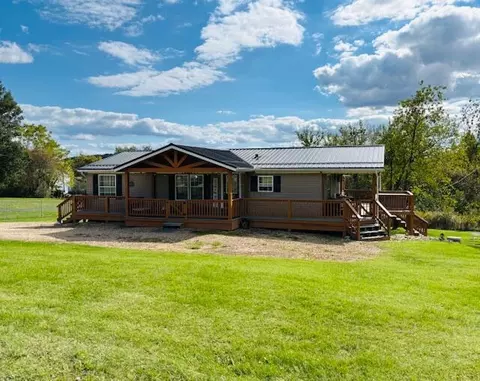 5832 Linnville Rd, Heath, OH 43056