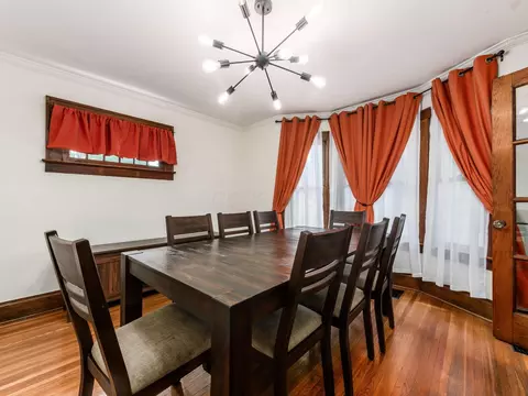 Dining - 63 E Pacemont Rd, Columbus, OH 43202 photo 2 of 4