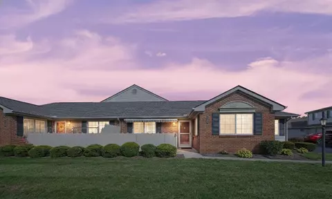 348 Virginia Ct, Pataskala, OH 43062