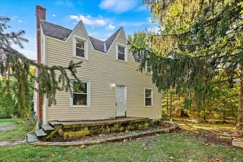 7483 Summit Rd SW, Pataskala, OH 43062