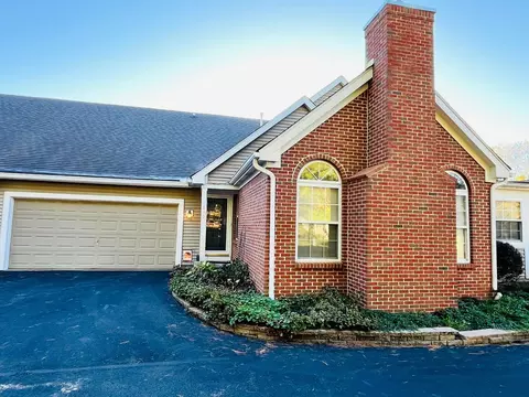 863 Shelbourne Pl, Newark, OH 43055