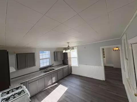 Kitchen - 92 S 3rd St, Newark, OH 43055 photo 1 of 2