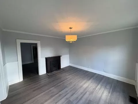 Living - 92 S 3rd St, Newark, OH 43055 photo 2 of 3