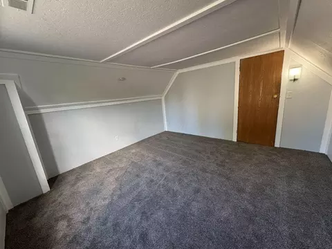 Bedroom - 92 S 3rd St, Newark, OH 43055 photo 3 of 7