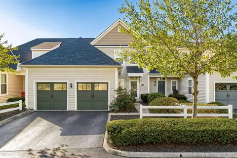 3977 Spectacle Dr, Columbus, OH 43230
