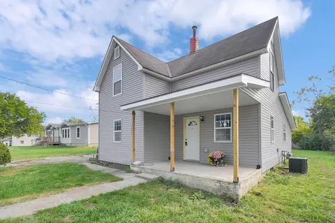 15 Stewart Ave, London, OH 43140