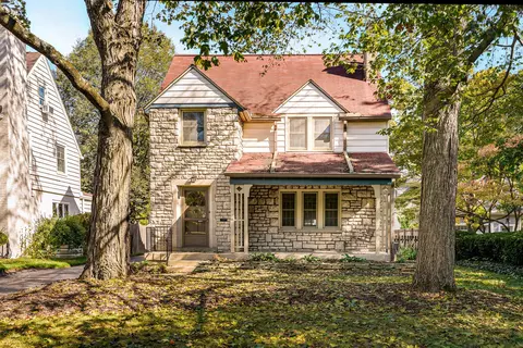96 N Cassingham Rd, Columbus, OH 43209