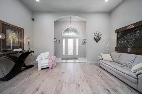 Entry Way - 6516 Zane Trail Rd, Circleville, OH 43113 photo 2 of 3
