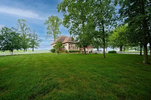 Exterior - 6516 Zane Trail Rd, Circleville, OH 43113 photo 16 of 26