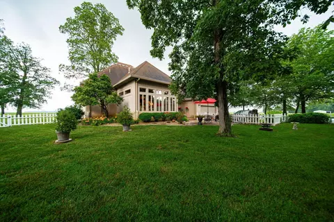 Exterior - 6516 Zane Trail Rd, Circleville, OH 43113 photo 9 of 26