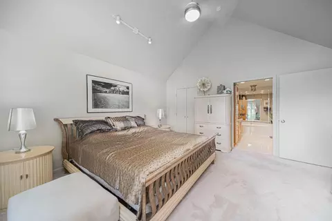 Bedroom - 6516 Zane Trail Rd, Circleville, OH 43113 photo 3 of 9