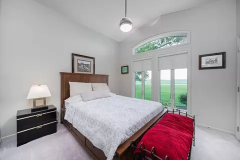 Bedroom - 6516 Zane Trail Rd, Circleville, OH 43113 photo 4 of 9