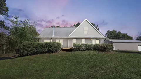 7020 Bennington Chapel Rd, Centerburg, OH 43011