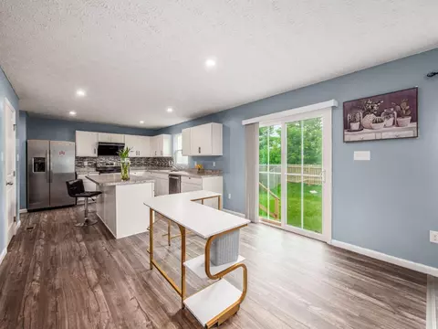 Kitchen - 218 Golden Gate Ave, Springfield, OH 45505 photo 3 of 7