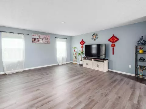 Living - 218 Golden Gate Ave, Springfield, OH 45505 photo 3 of 4