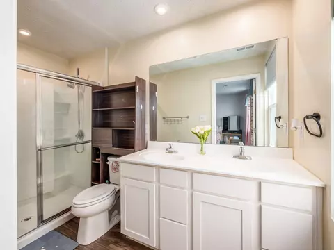 Bath - 218 Golden Gate Ave, Springfield, OH 45505 photo 4 of 5