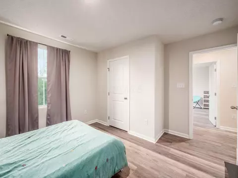 Bedroom - 218 Golden Gate Ave, Springfield, OH 45505 photo 5 of 10