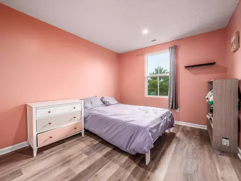 Bedroom - 218 Golden Gate Ave, Springfield, OH 45505 photo 1 of 10